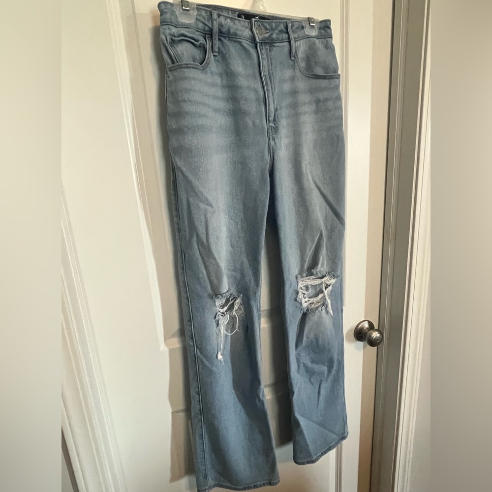 Hollister ultra high rise dad Jean 7R distressed